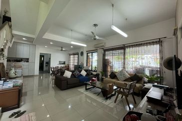 Seksyen 11, Kota Damansara