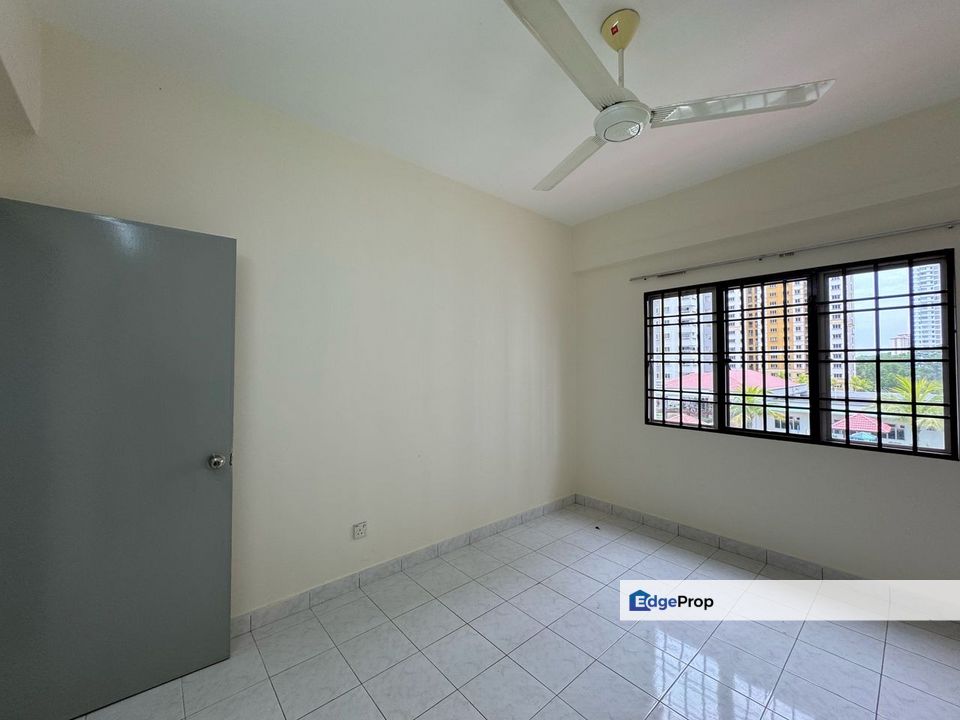 Kota Damansara Pelangi Damansara Condo Walking Distance to MRT, Selangor, Kota Damansara