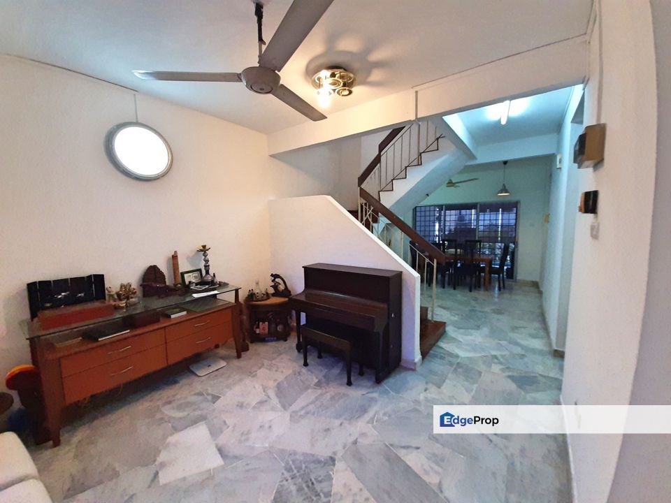 Kota Damansara Seksyen 6 Section 6 Double Storey House for Rent, Selangor, Kota Damansara