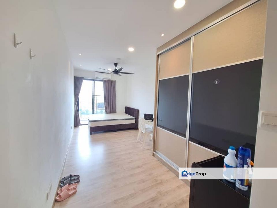 Kota Damansara Emporis Studio Corner Unit Fully Furnished for Rent, Selangor, Kota Damansara