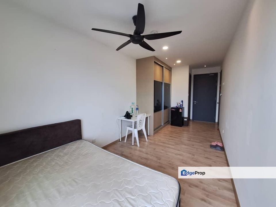 Kota Damansara Emporis Studio Corner Unit Fully Furnished for Rent, Selangor, Kota Damansara