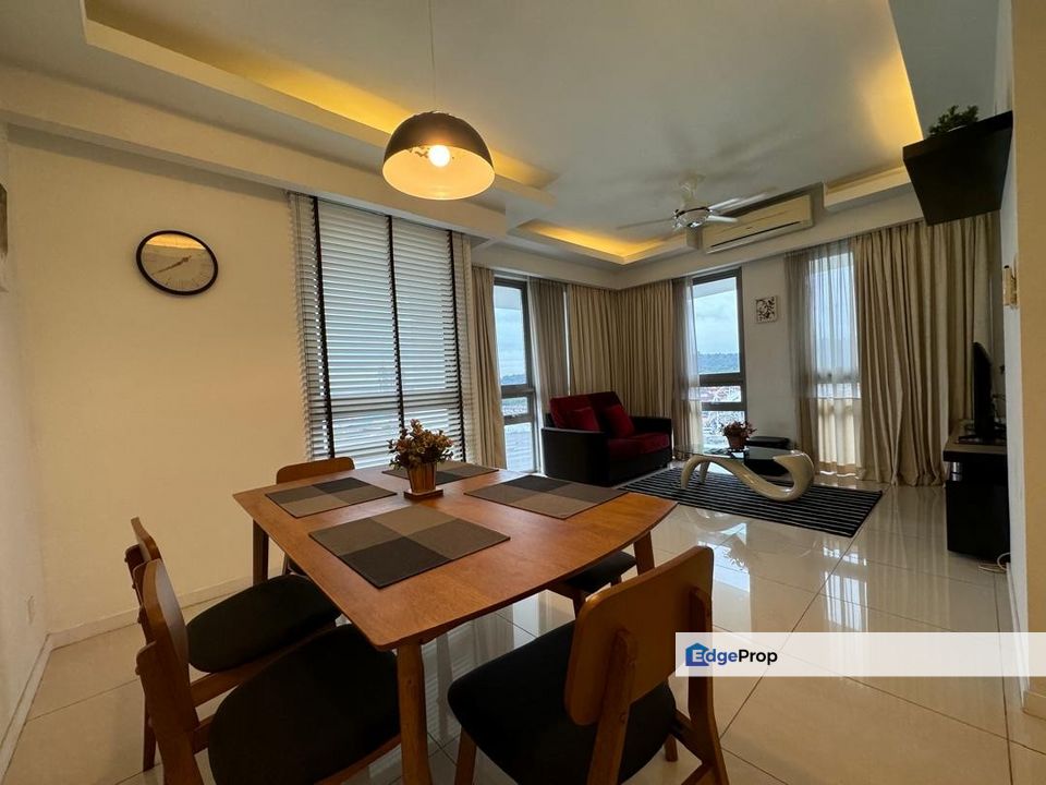 Kota Damansara Cascades Residency Corner Unit Walking Distance to MRT, Selangor, Kota Damansara