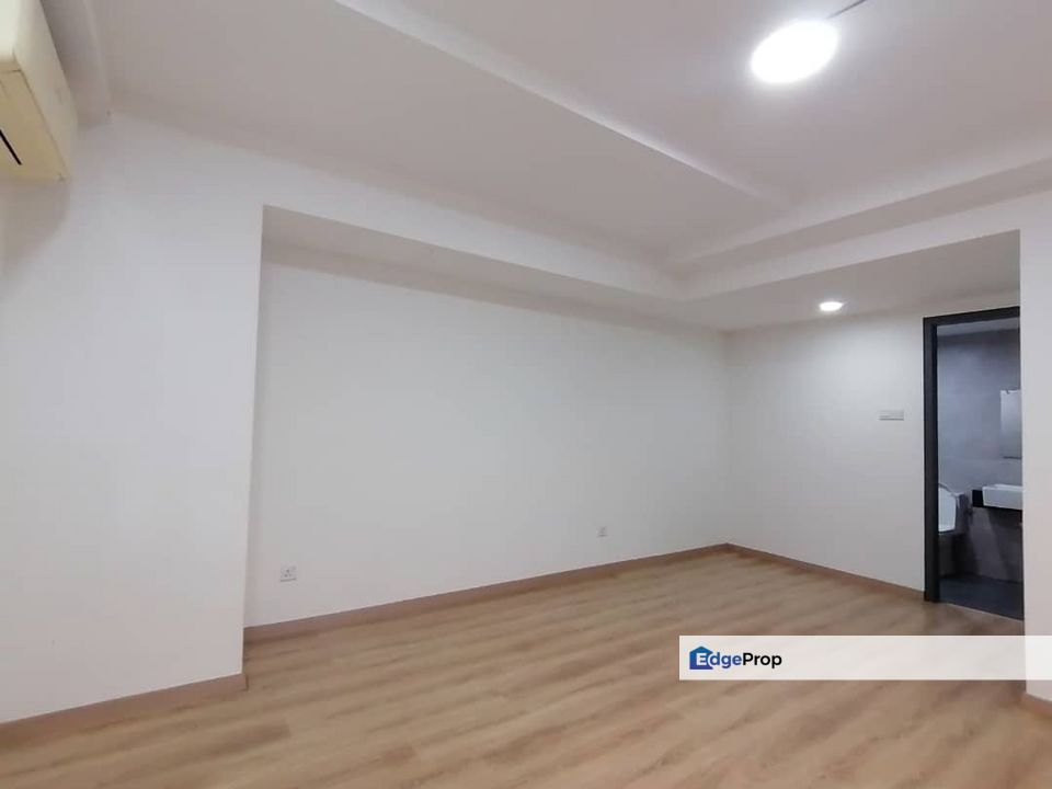 Kota Damansara Emporis Soho duplex for rent near to MRT Emhub, Selangor, Kota Damansara