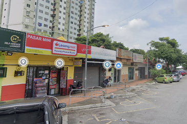 1 Storey Shop Seksyen 8 Kota Damansara for Sale