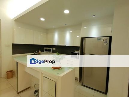 Kota Damansara Cascades Residency corner unit for rent walking distance to MRT , Selangor, Kota Damansara