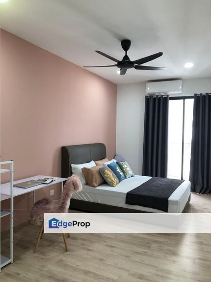 Emporis master room female unit for rent , Selangor, Kota Damansara