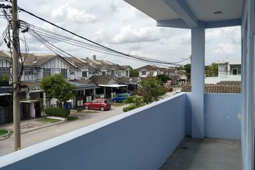 Lorong Naluri Sukma 8/1