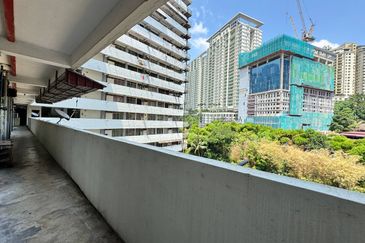 Flat PKNS, Kampung Kerinchi