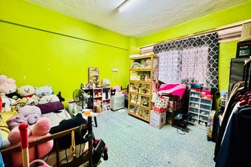 Flat PKNS, Kampung Kerinchi