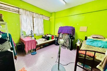 Flat PKNS, Kampung Kerinchi