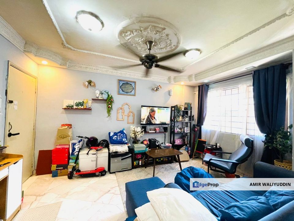 Pangsapuri Kiambang, Bukit Subang, Selangor, Bukit Subang