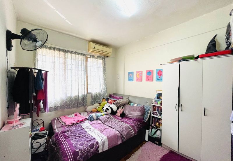 Pangsapuri Kiambang, Bukit Subang