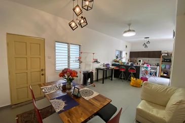 Lorong Cakera Purnama 12/13