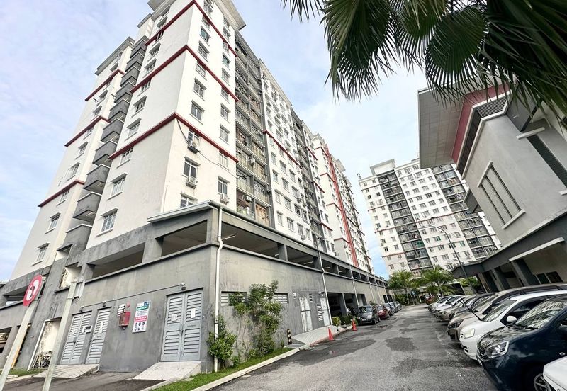 Pr1ma Apartment @ Precint 11