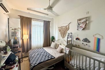 Pr1ma Apartment @ Precint 11