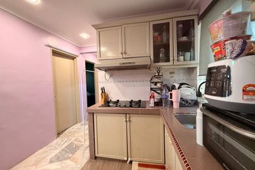 Astana Alam Apartment