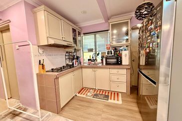 Astana Alam Apartment