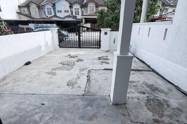 Persiaran Puncak Alam 1 