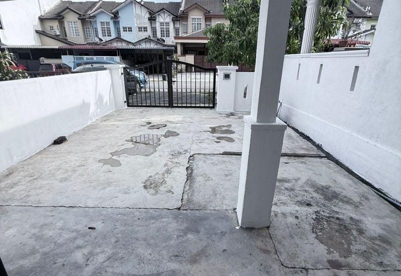 Persiaran Puncak Alam 1 