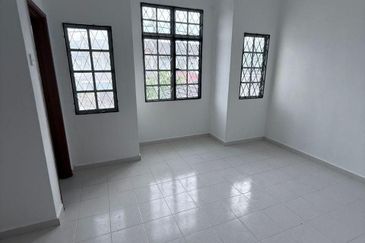 Persiaran Puncak Alam 1 