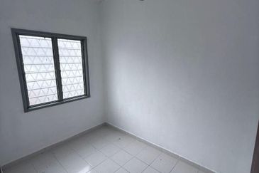 Persiaran Puncak Alam 1 