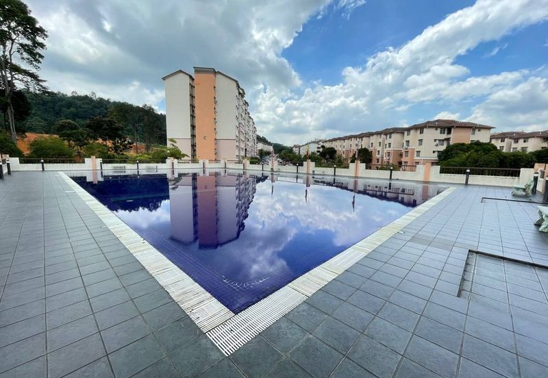 Sri Hijauan, Ukay Perdana