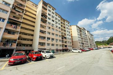 Sri Hijauan, Ukay Perdana