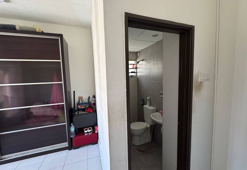 Residensi Warnasari 2