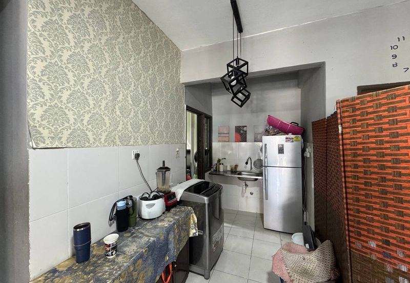 Residensi Warnasari 2