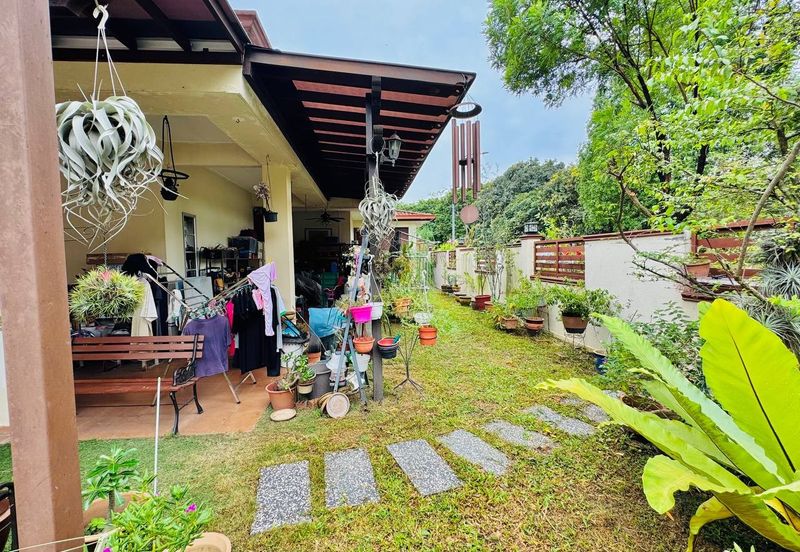 Jalan Anggerik Doritis 31/142