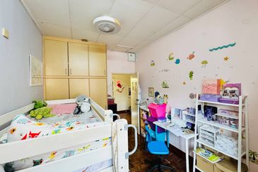 Jalan Anggerik Doritis 31/142