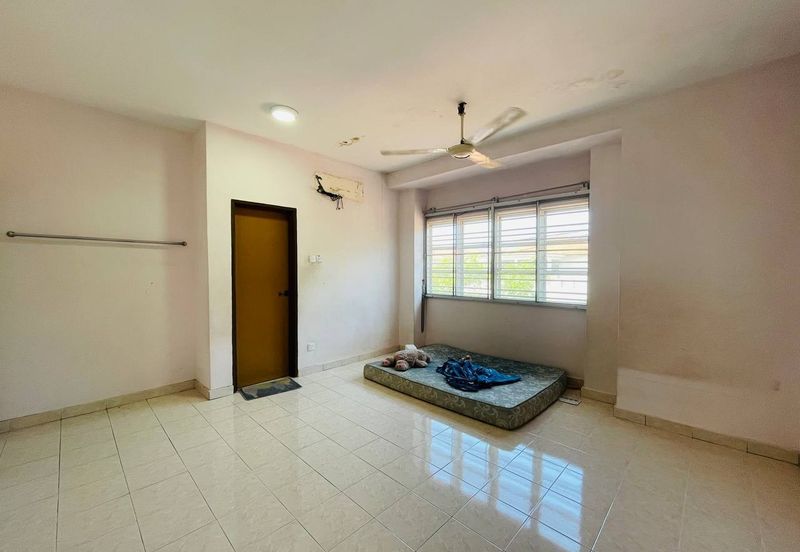 Taman Perdana, Sungai Besar