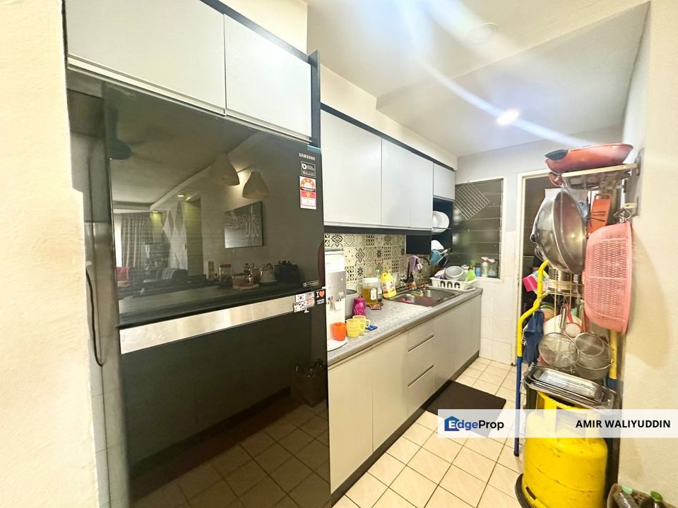 Desaminium Flora Apartment, Seri Kembangan, Selangor, Puchong South