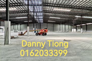 West Port, Pulau Indah