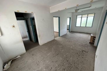 Dahlia Apartment, Putra Perdana