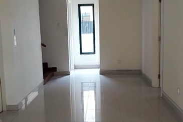 Ampang Hilir 3.5 Storey Bungalow Unit For Sale