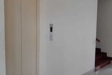 Ampang Hilir 3.5 Storey Bungalow Unit For Sale