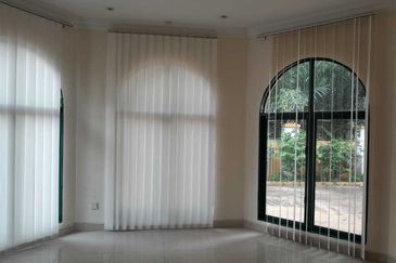 Ampang Hilir 3.5 Storey Bungalow Unit For Sale