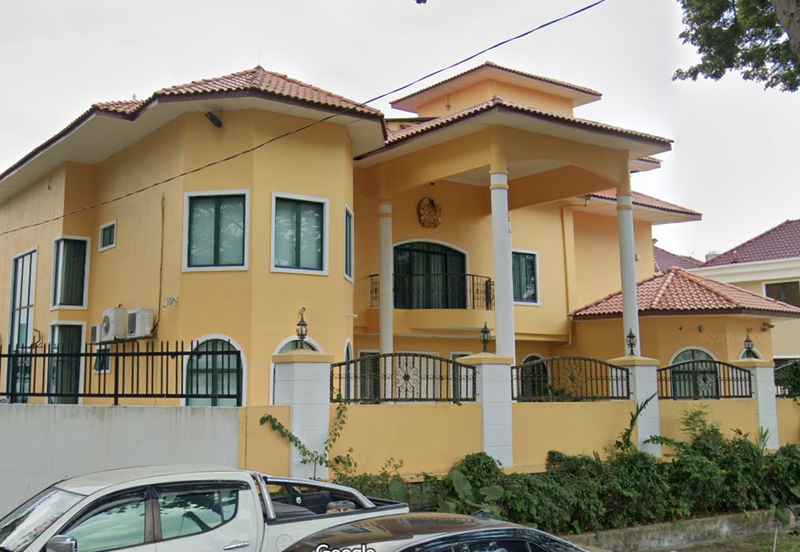 Ampang Hilir 3.5 Storey Bungalow Unit For Sale
