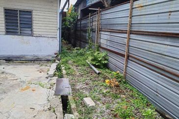 Kampung Pandan Bungalow Unit For Sale