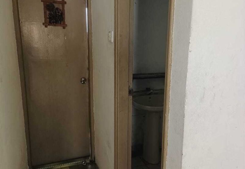 Kampung Pandan Bungalow Unit For Sale