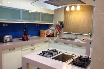 Bandar Tun Hussein Onn