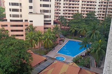 Bayu Tasik Condominium