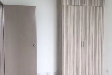 Neos @ PandanMas Townhouse