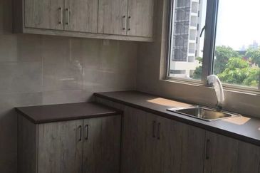 Neos @ PandanMas Townhouse