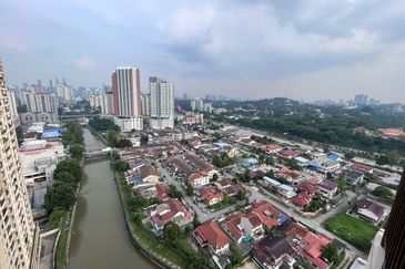 Rivercity Condominium