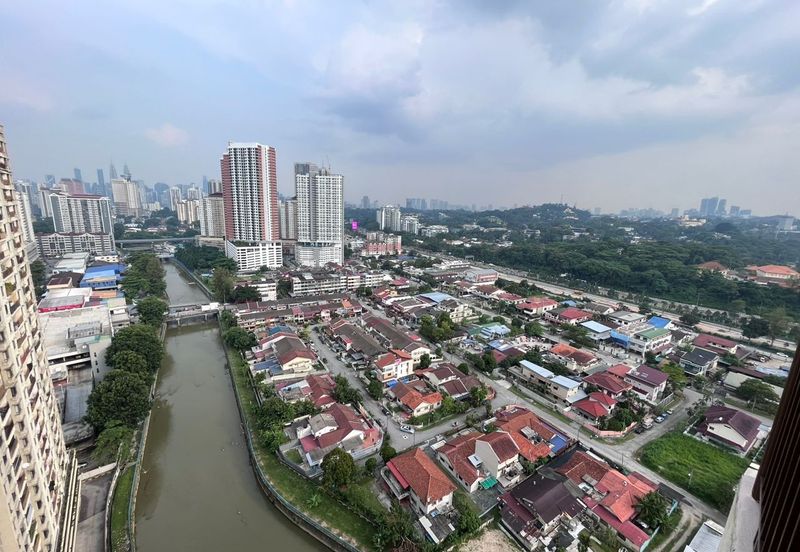 Rivercity Condominium