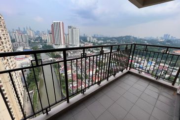 Rivercity Condominium