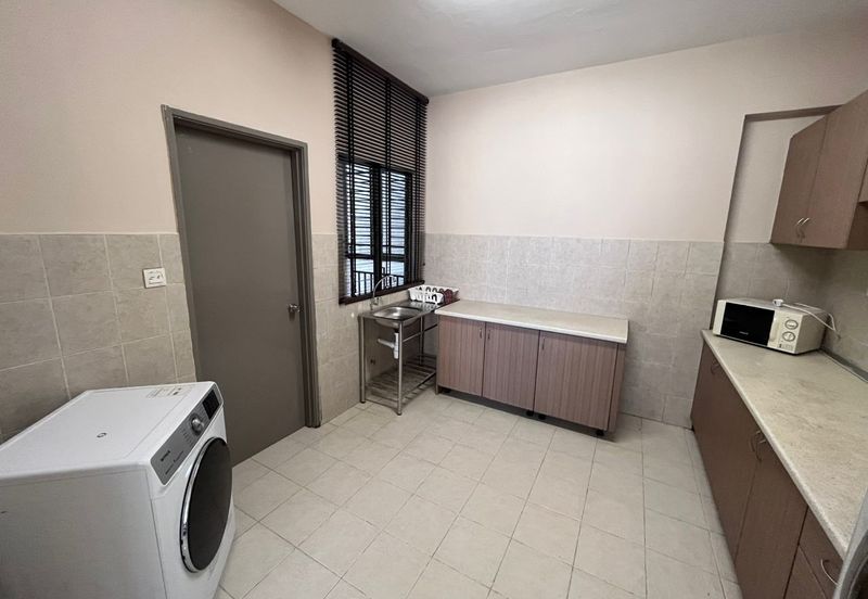 Rivercity Condominium