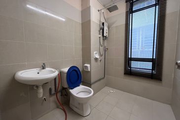 Rivercity Condominium